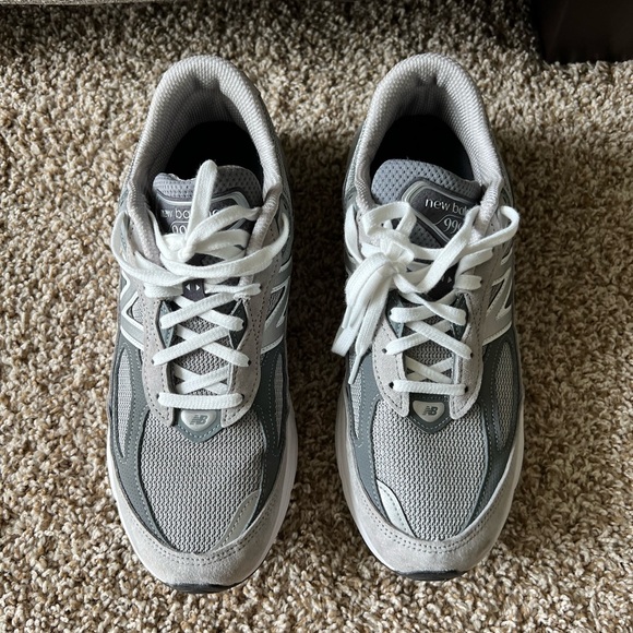 New Balance 990 Gray Sneakers - Picture 1 of 5